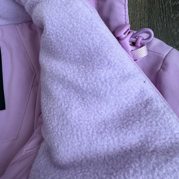 New snap ski jacket.Optional hood, tailored waistline, snaps at front placket. - Picture 5 of 7